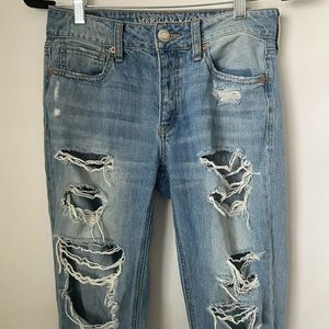 American Eagle Tomgirl Jeans Acid Wash Ripped Distressed Button Fly Size…